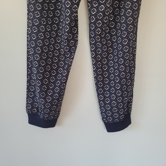MAX STUDIO Tile Print Pattern Lightweight Blue Joggers - Picture 10 of 15